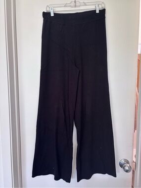 Perfect wool wide-leg pant 🗝️
